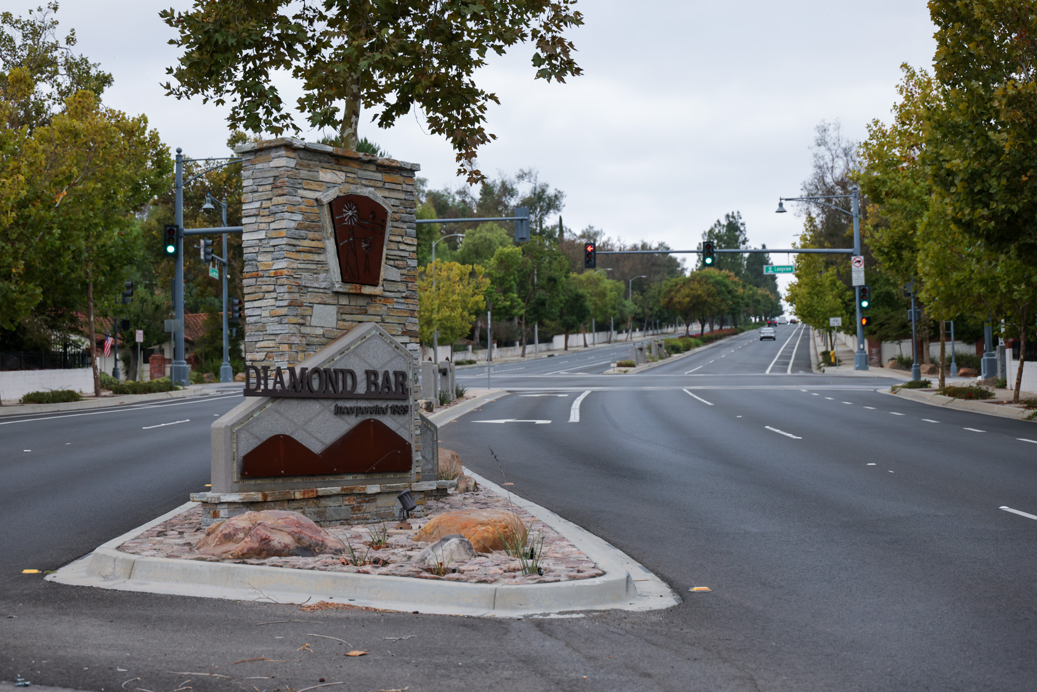 Diamond Bar Sign